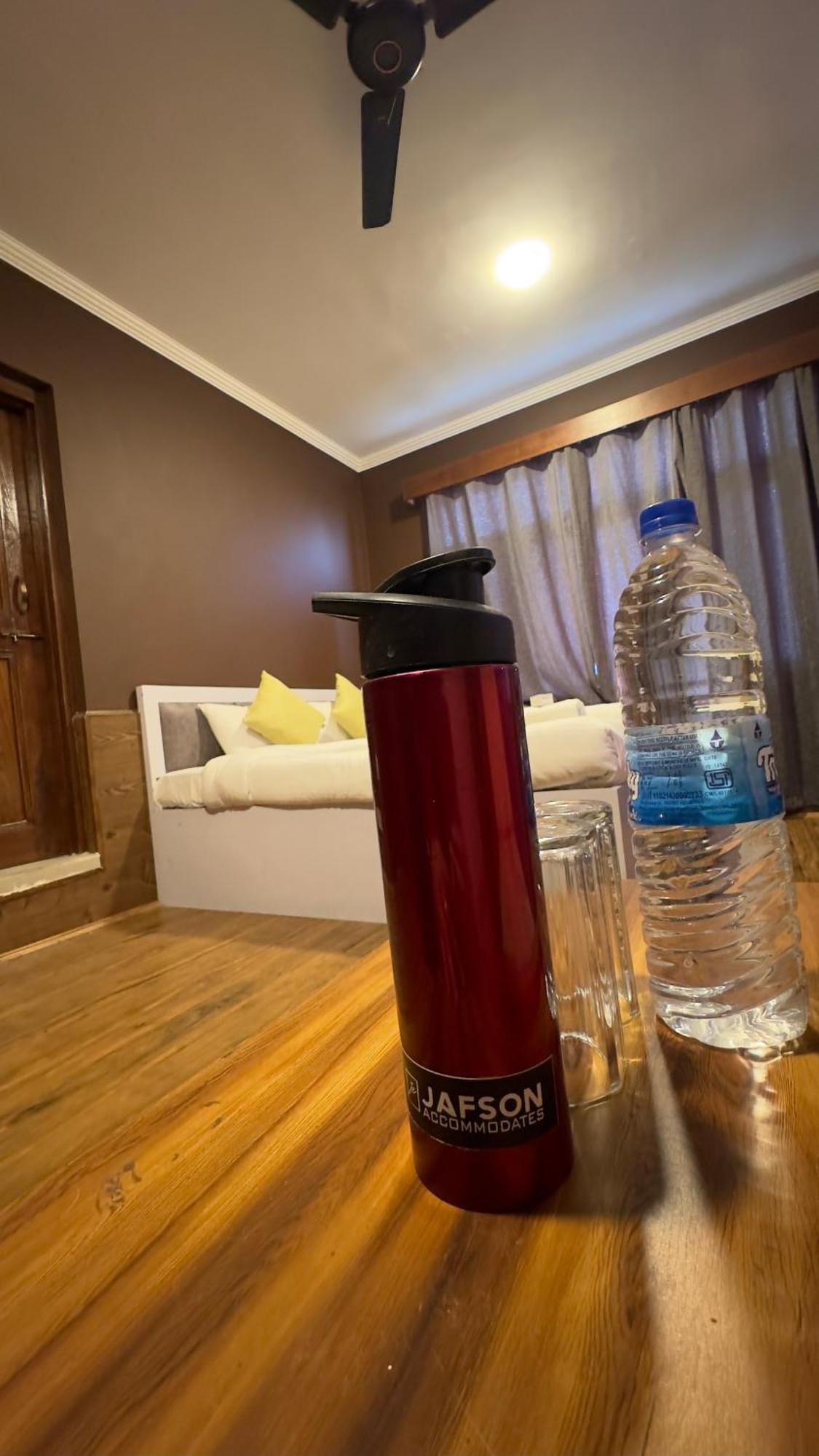 Hotel Jafson Accommodates Srinagar  Exterior photo